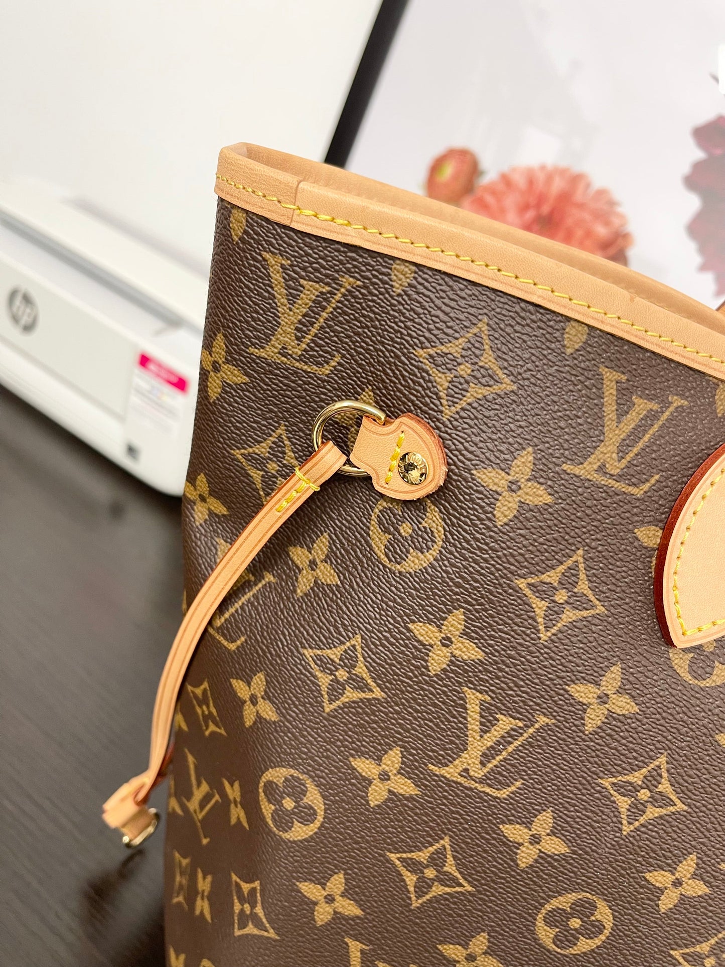 LOUIS VUITTON 2022 Monogram Neverfull MM Tote in Pivoine Pink