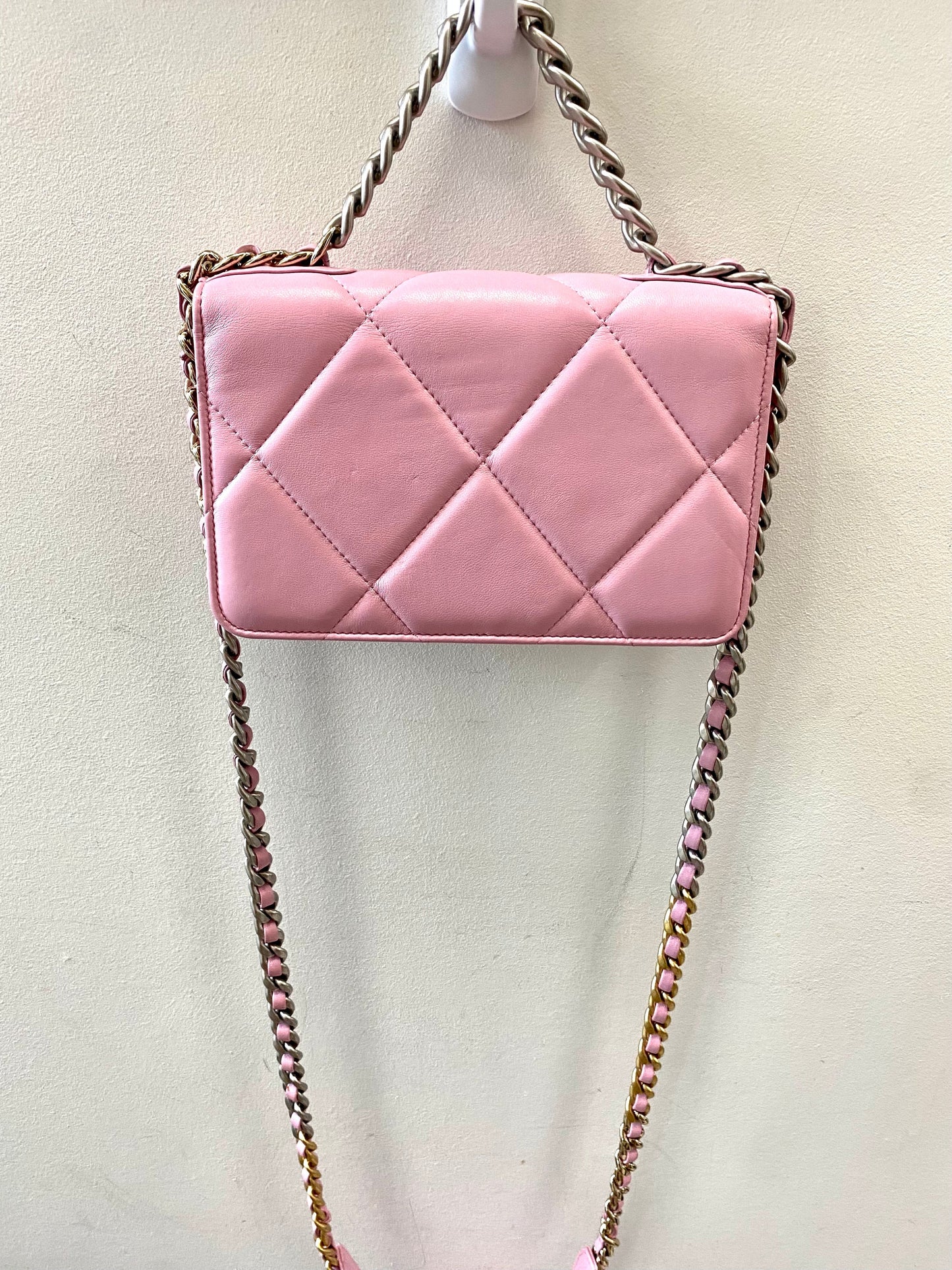 CHANEL QUILTED LAMBSKIN CHANEL 19 WALLET ON CHAIN WOC