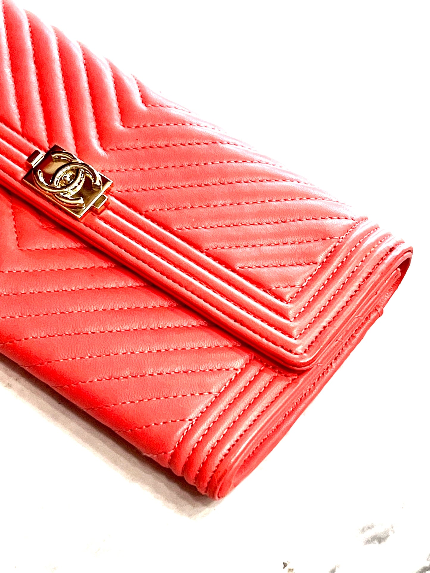 CHANEL QUILTED CHEVRON LAMBSKIN CONTINENTAL WALLET