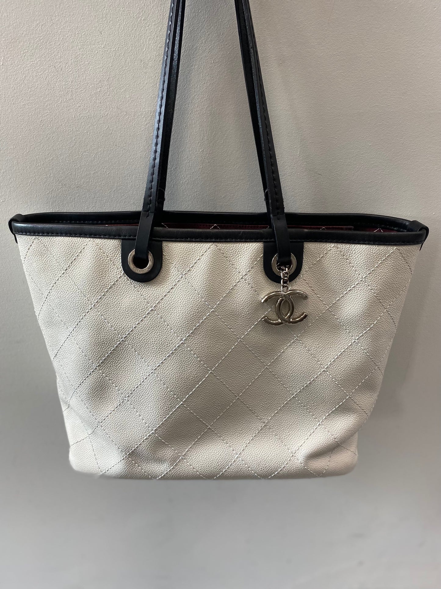 CHANEL QUILTED CAVIAR FEVER TOTE BAG