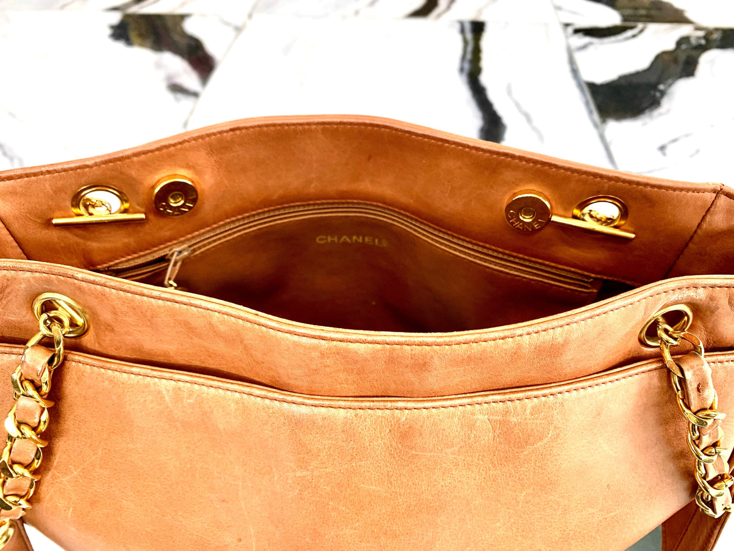 CHANEL BROWN LEATHER VINTAGE BAG