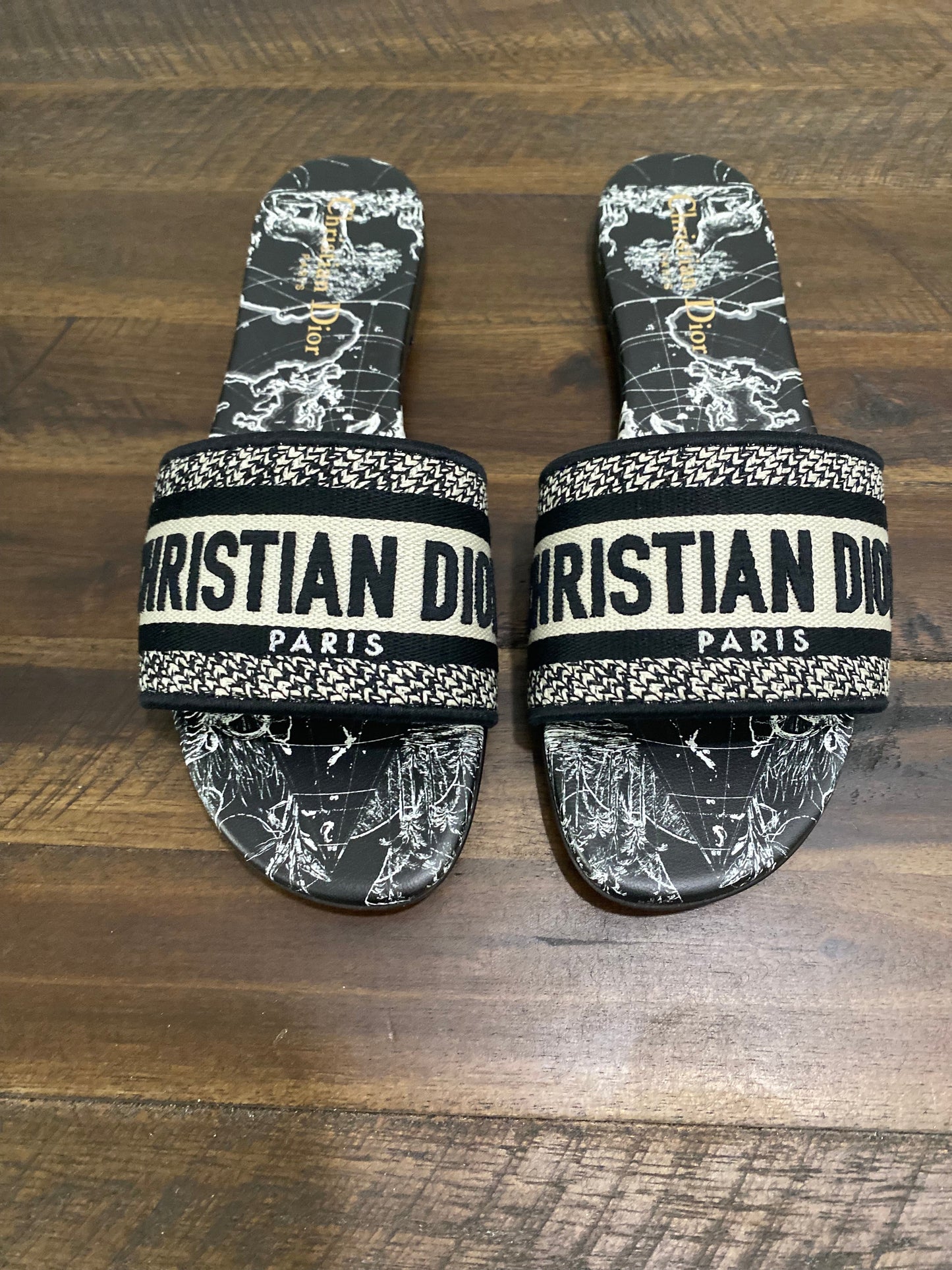 DIOR DWAY EMBROIDERED SLIDES