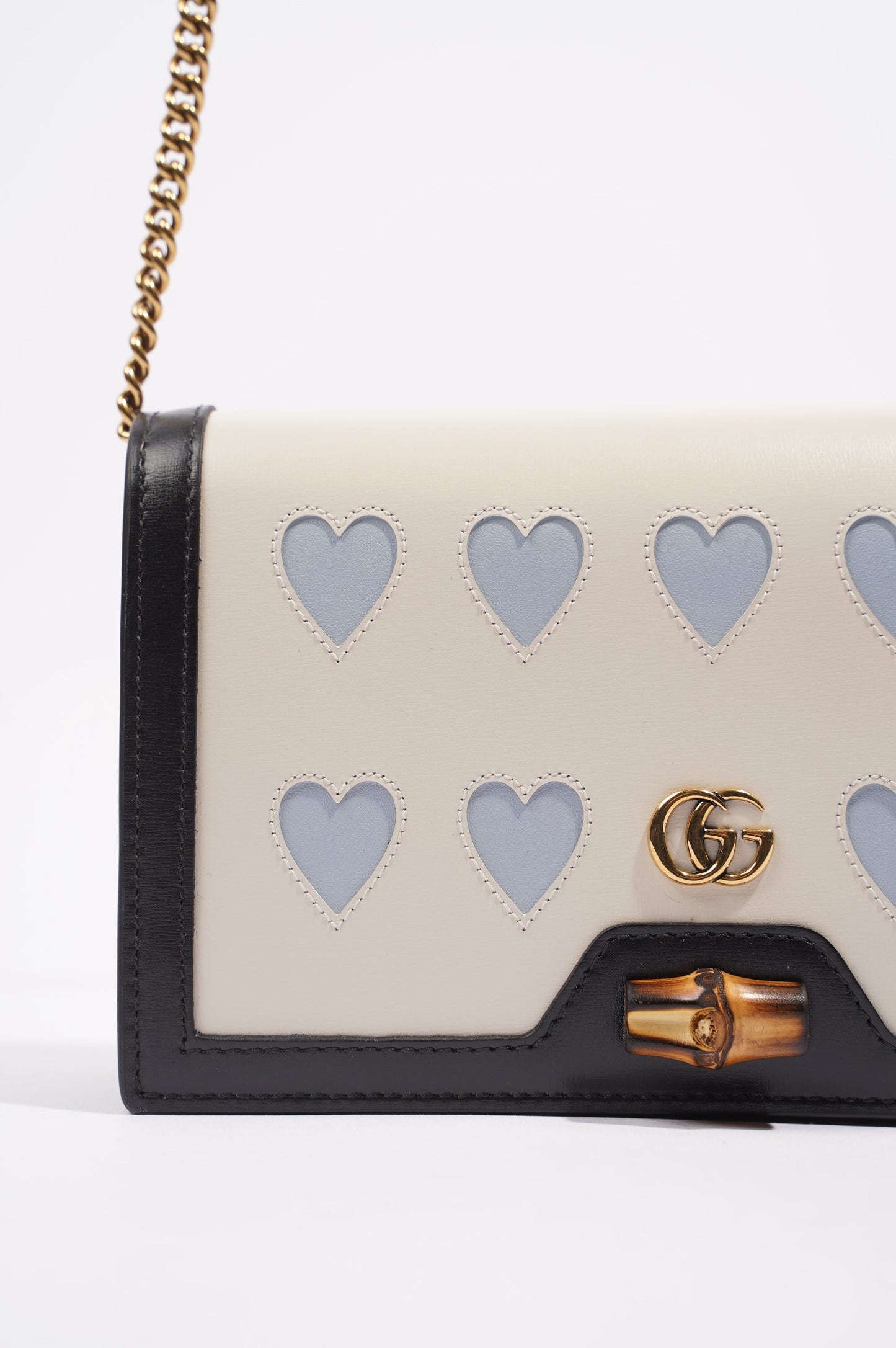 Gucci Womens Diana Mini Bag With Bamboo / White / Baby Blue Hearts