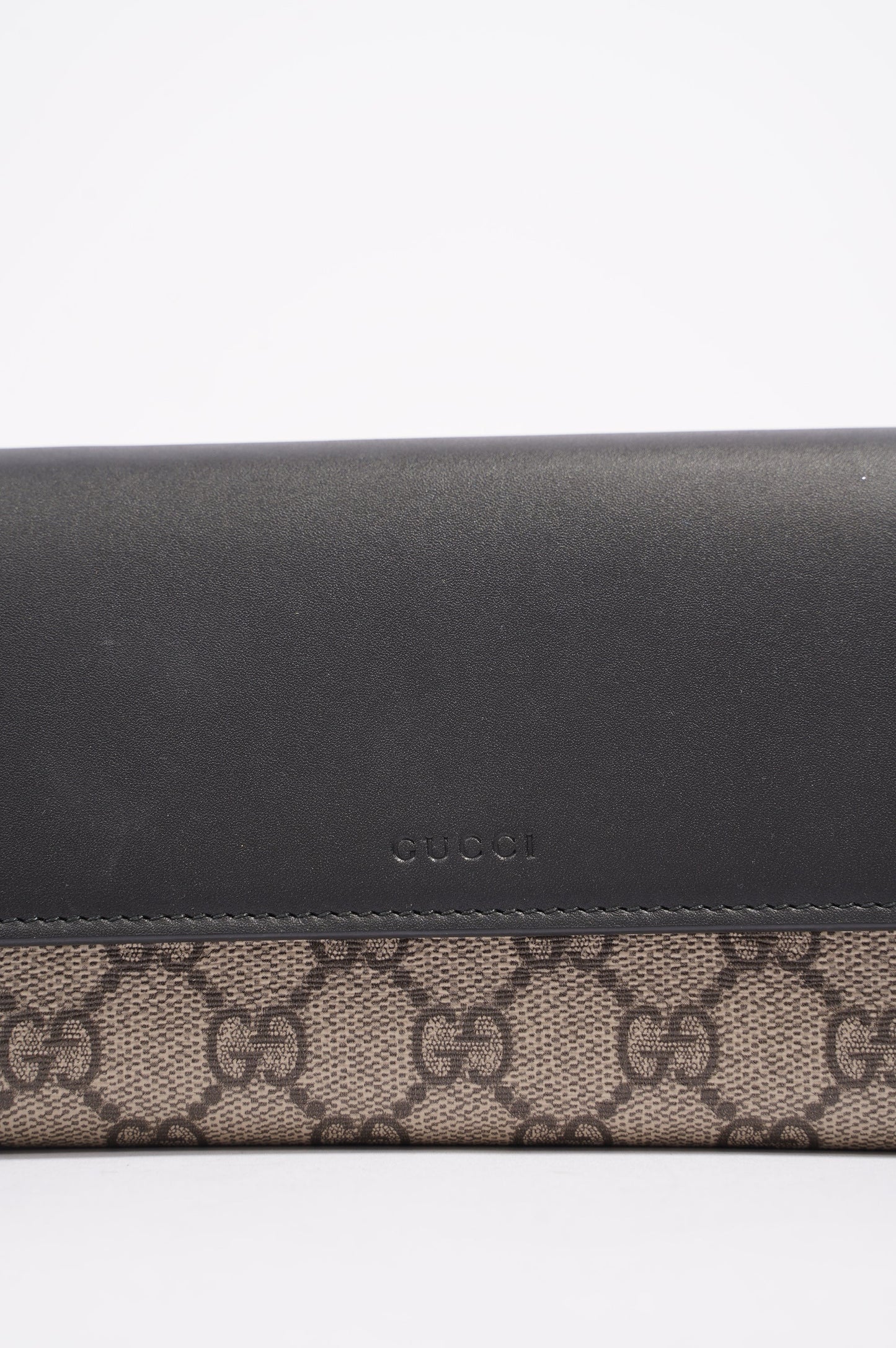 Gucci Womens Long Bi-Fold Wallet Supreme / Black