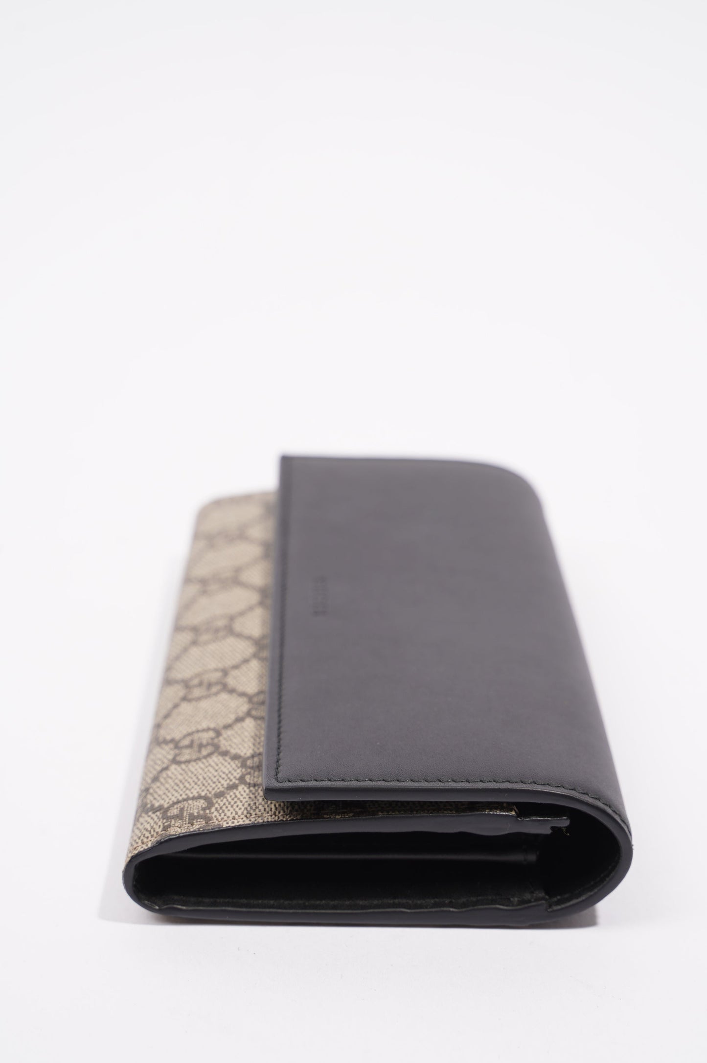 Gucci Womens Long Bi-Fold Wallet Supreme / Black