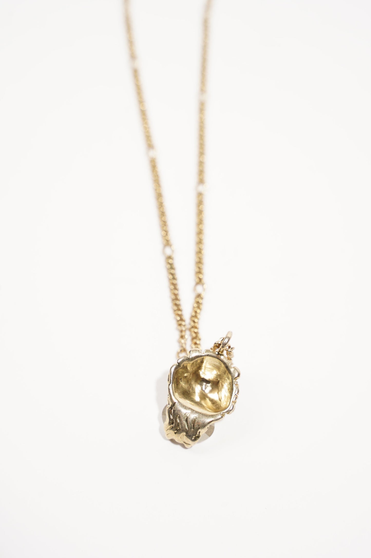 Gucci Womens Lion Head Necklace Gold Crystal