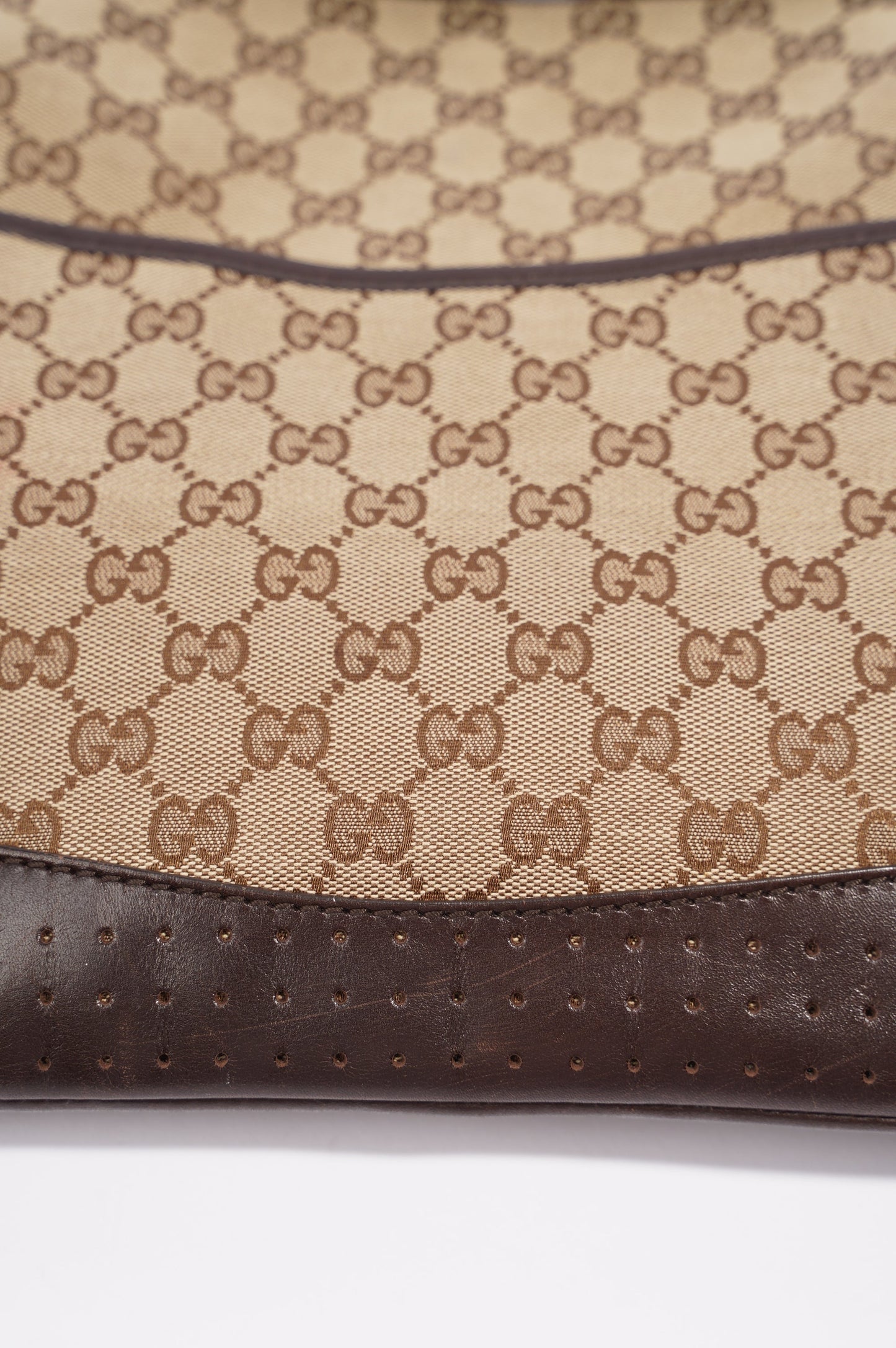 Gucci Womens GG Canvas Shoulder Bag Supreme / Brown