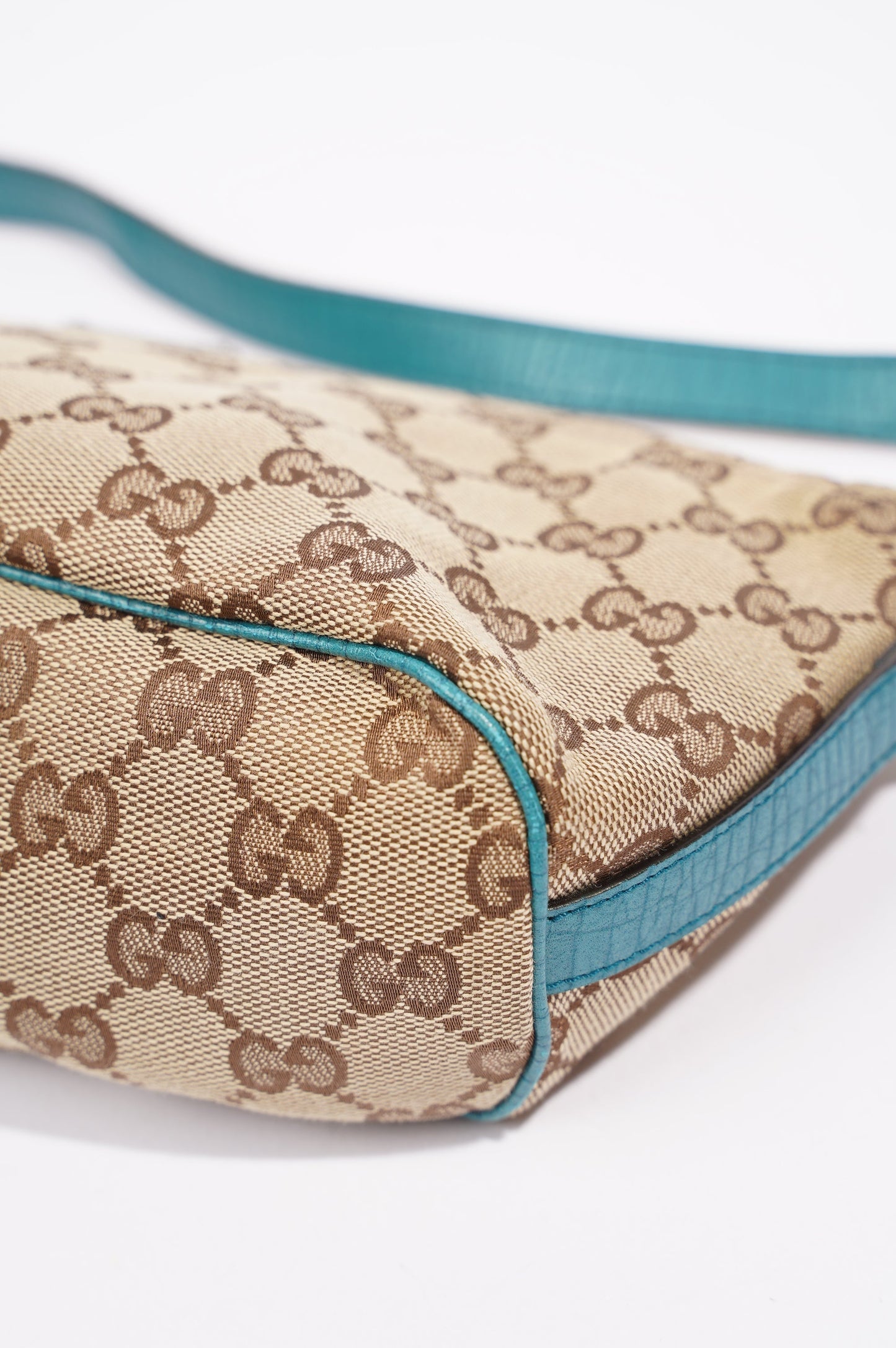 Gucci Womens Boat Pochette Beige / Blue