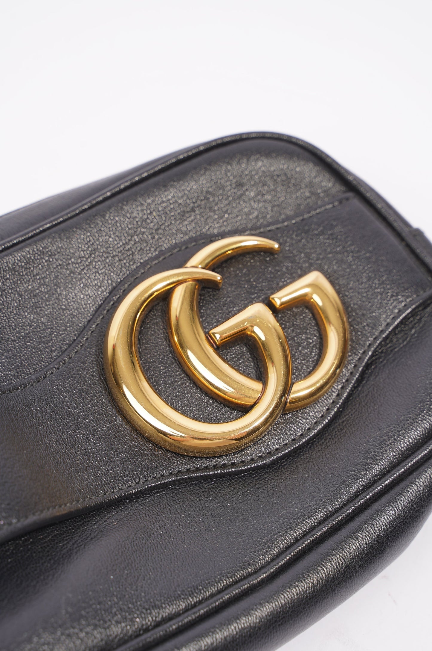 Gucci Womens Dahlia Pouch Black / Gold