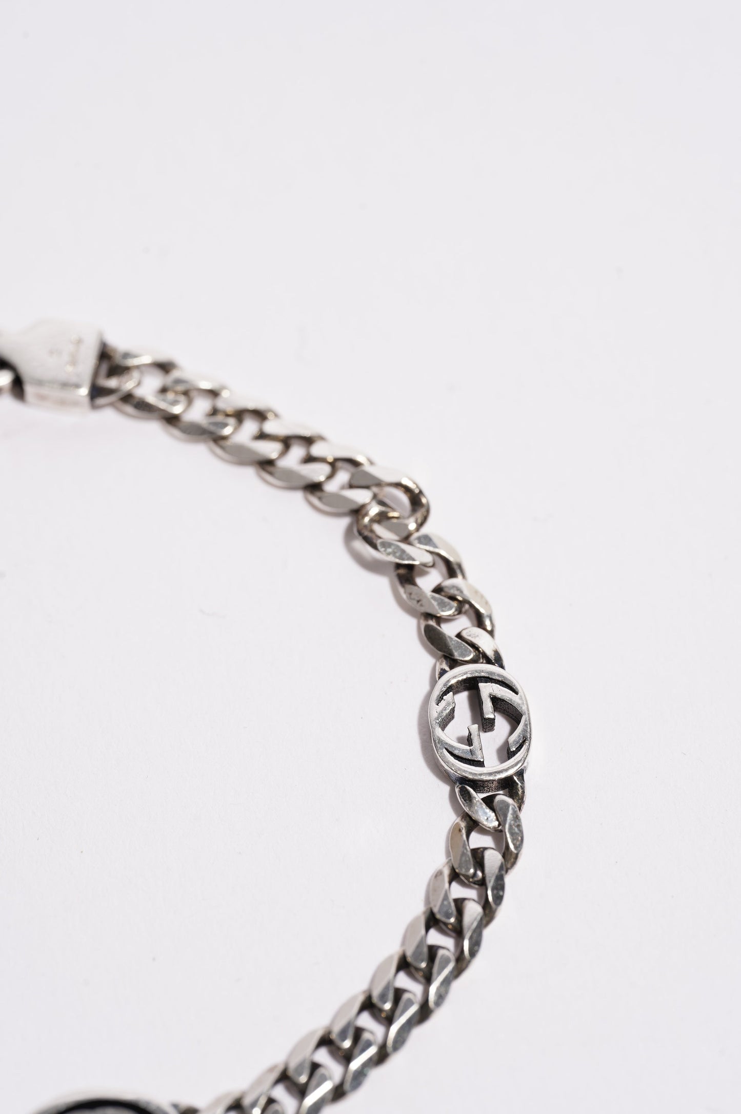 Gucci Womens Interlocking G Bracelet Silver