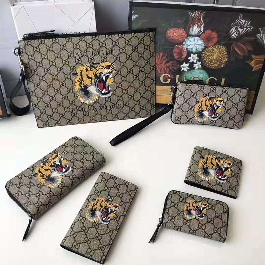 Gucci GG Men Tiger Print GG Supreme Wallet in Beige/Ebony GG Supreme