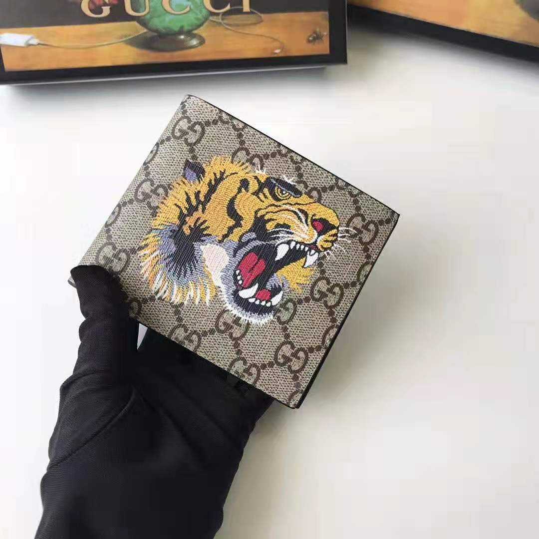 Gucci GG Men Tiger Print GG Supreme Wallet in Beige/Ebony GG Supreme