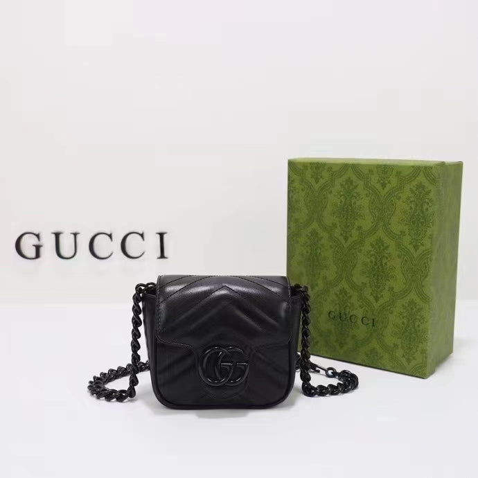 Gucci Women GG Marmont Matelassé Shoulder Bag Black Chevron Leather Double G