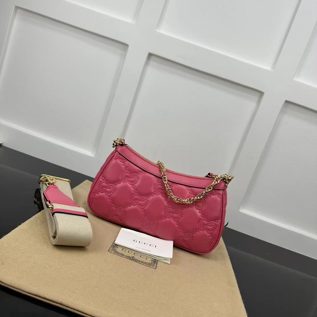 Gucci Women GG Matelassé Handbag Pink GG Matelassé Leather Zip Closure