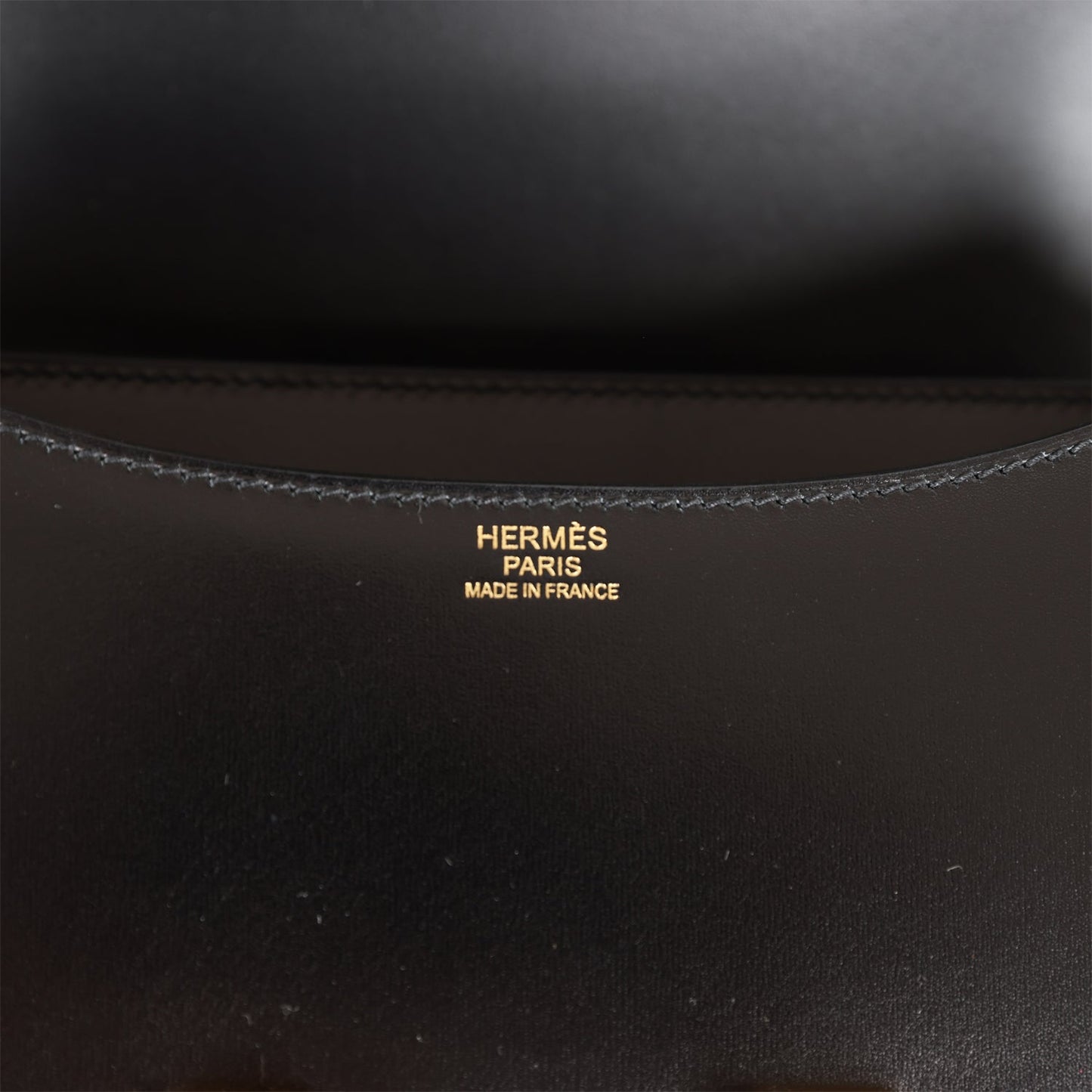 Pre-owned Hermes Constance 24 Black Box Gold Hardware