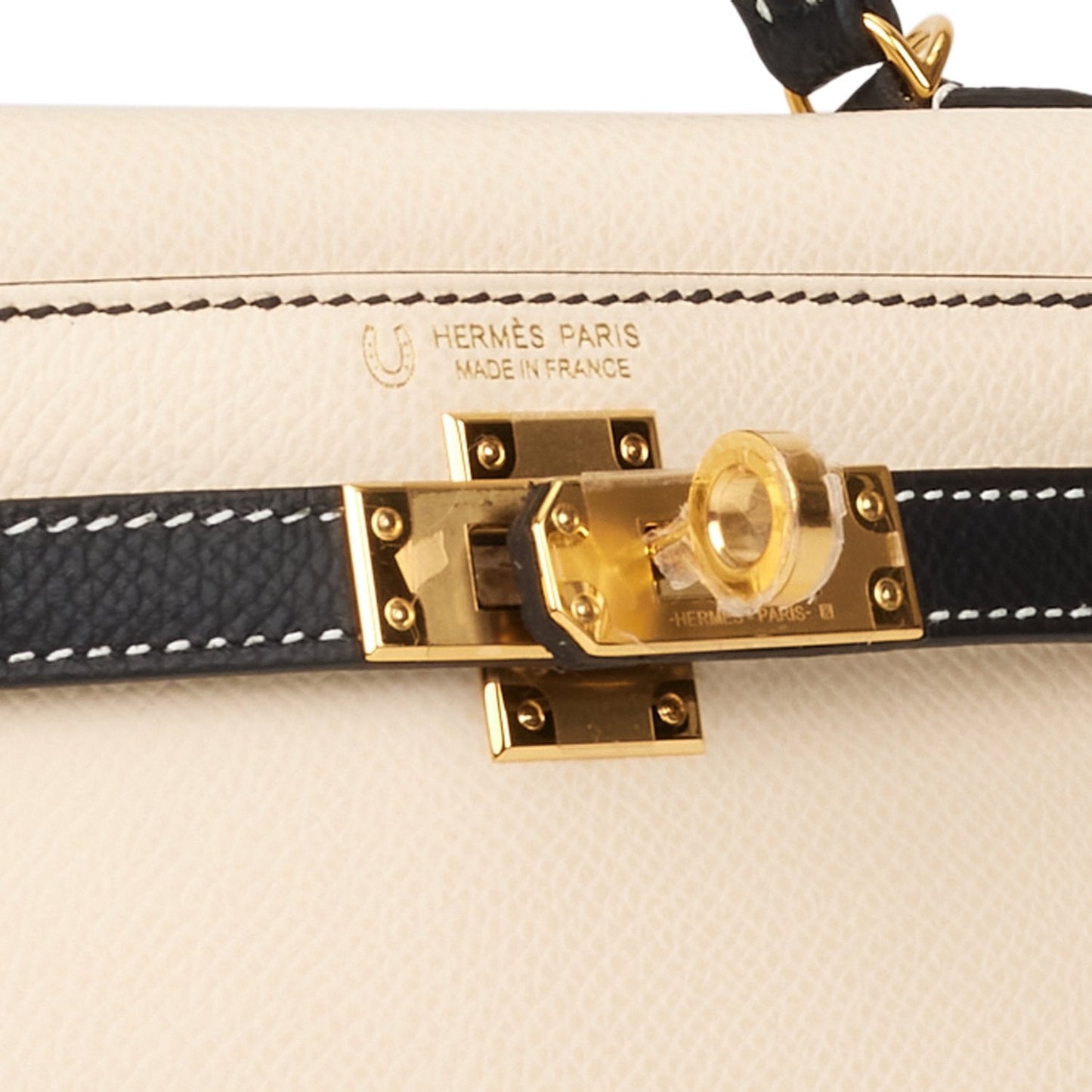 Hermes Special Order (HSS) Kelly Sellier 20 Nata and Black Epsom Gold Hardware