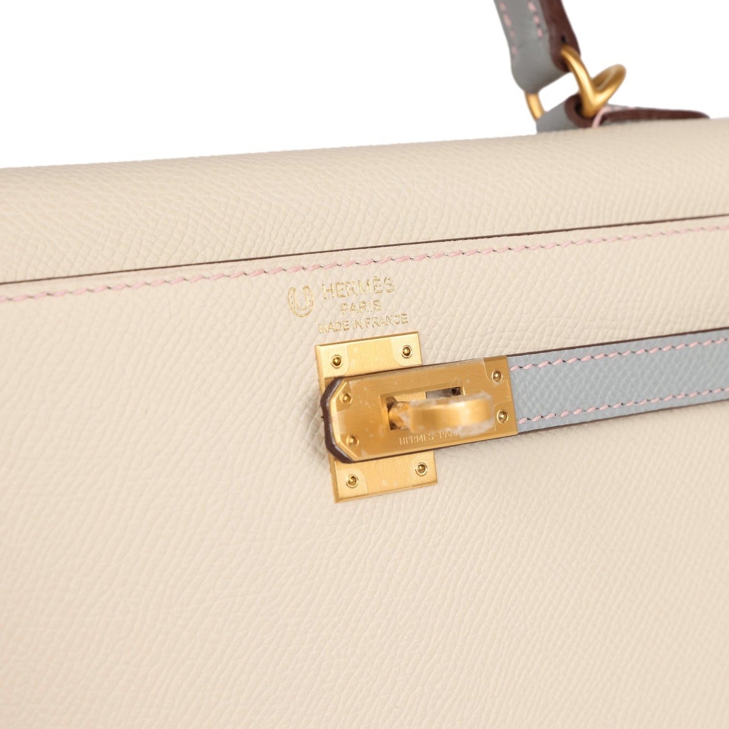 Hermes Special Order (HSS) Kelly Sellier 25 Craie and Bleu Glacier Epsom Brushed Gold Hardware