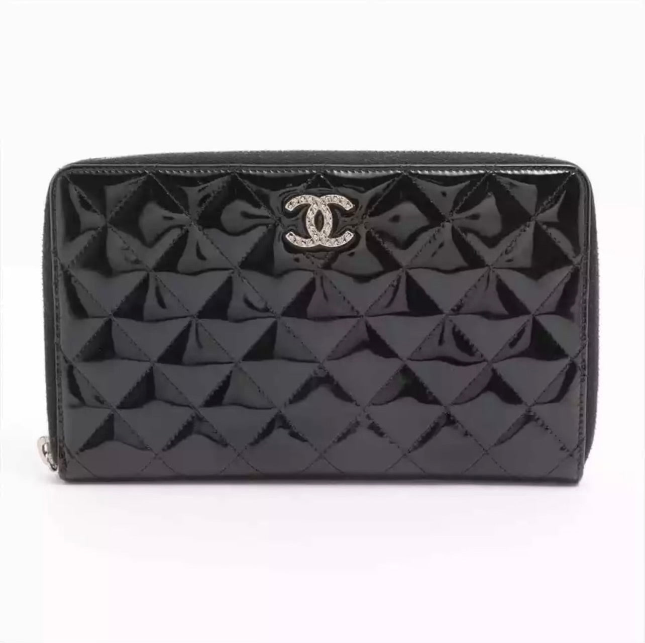 CHANEL Matelasse Quilted Patent Leather CC Zip Around Wallet Organizer