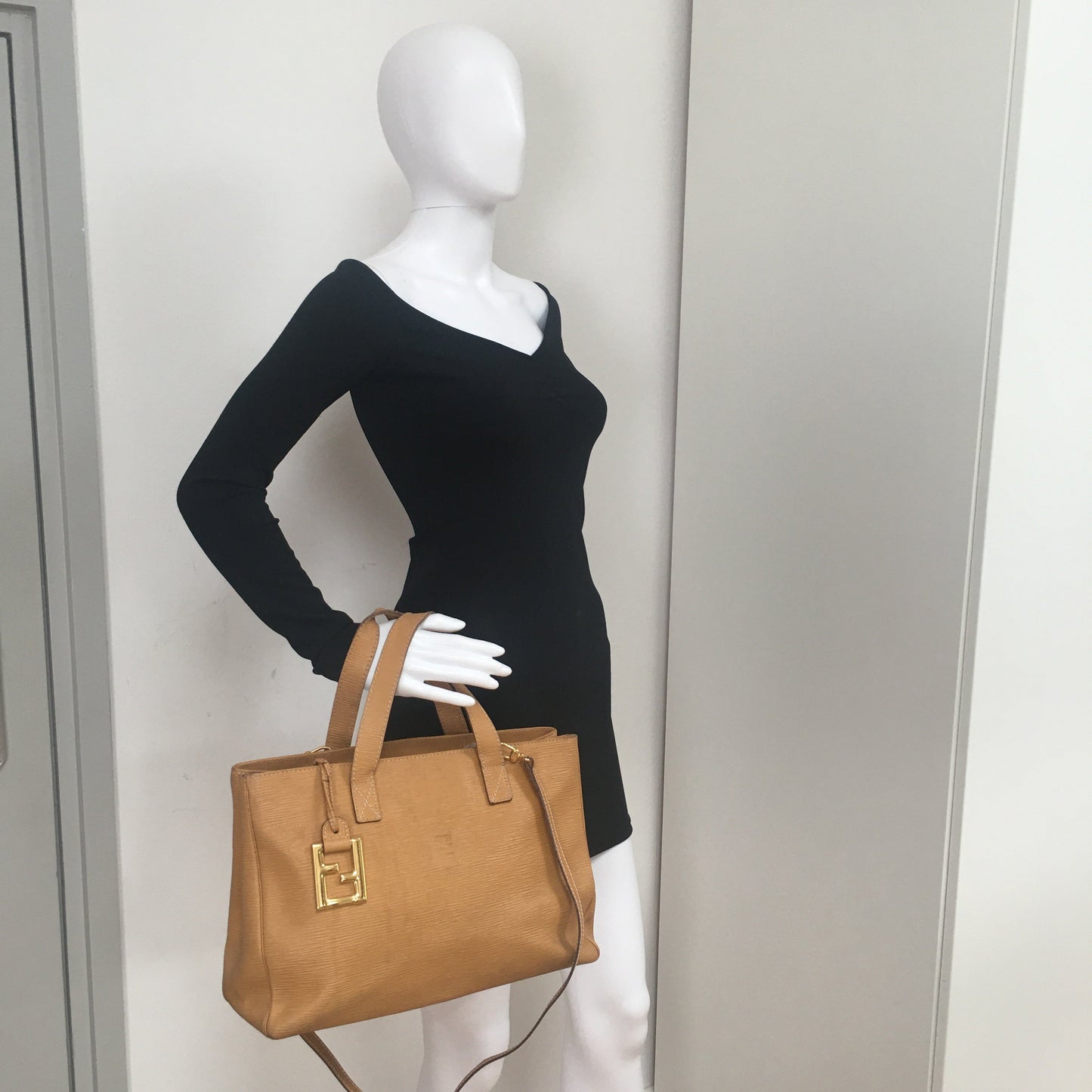 FENDI Handbag in Beige Leather