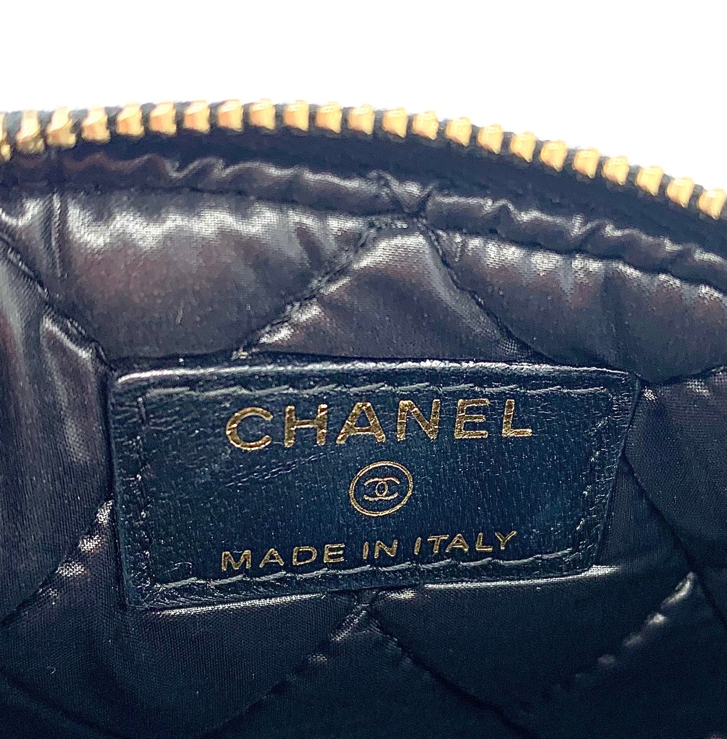 CHANEL LEATHER CARD HOLDER