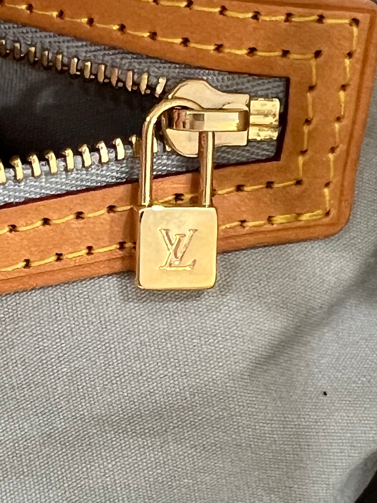 LOUIS VUITTON MONOGRAM VERNIS READE PM PERLE TOTE