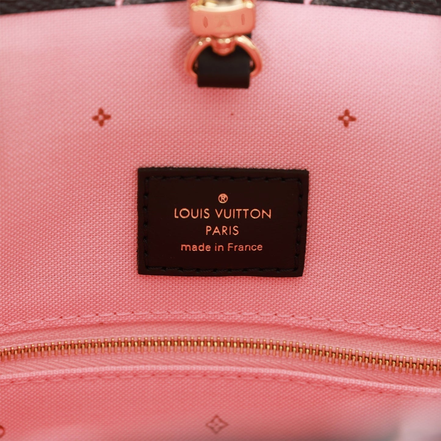 Louis Vuitton Fall For You Black Monogram OnTheGo MM