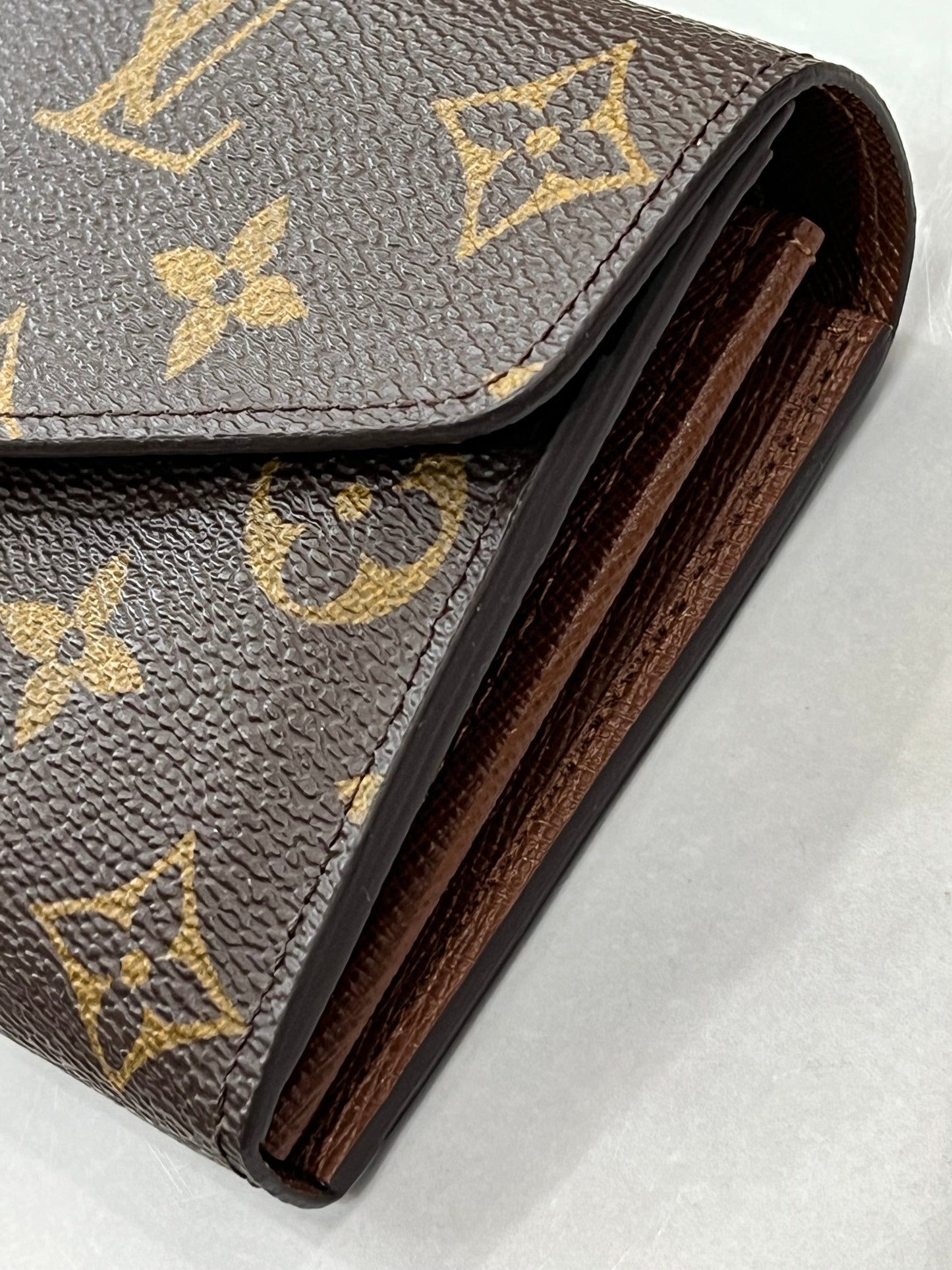 LOUIS VUITTON MONOGRAM SARAH WALLET