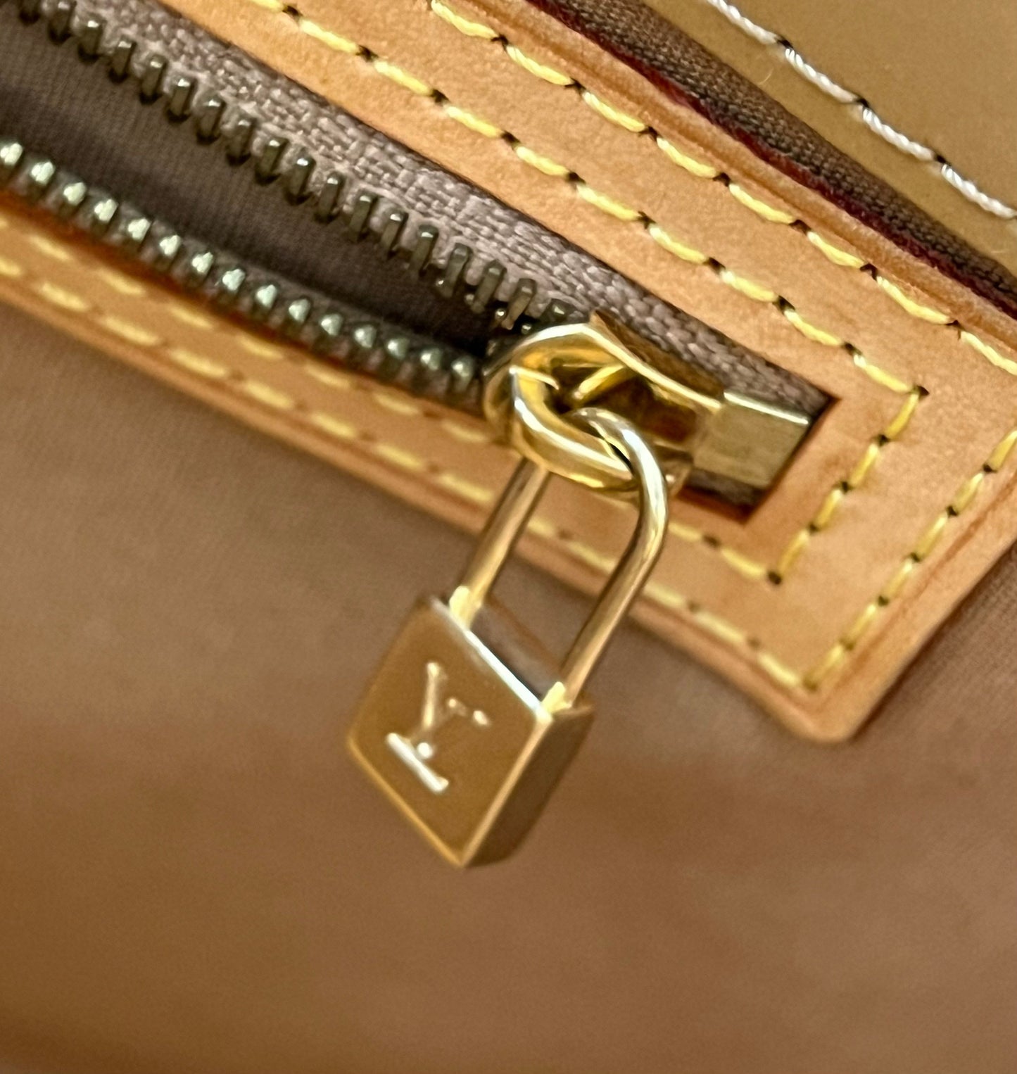 LOUIS VUITTON MONOGRAM VERNIS READE PM TOTE BAG