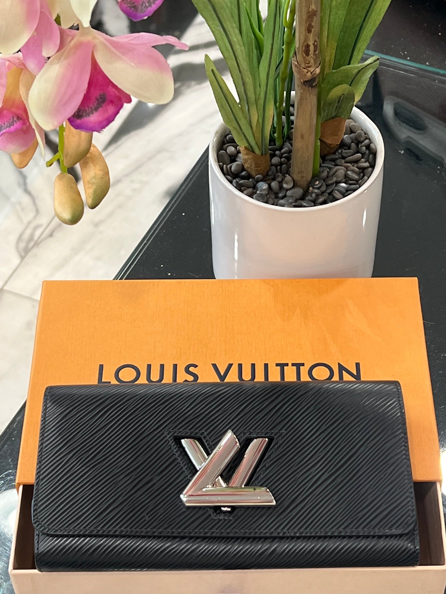 LOUIS VUITTON TWIST EPI LEATHER LONG WALLET