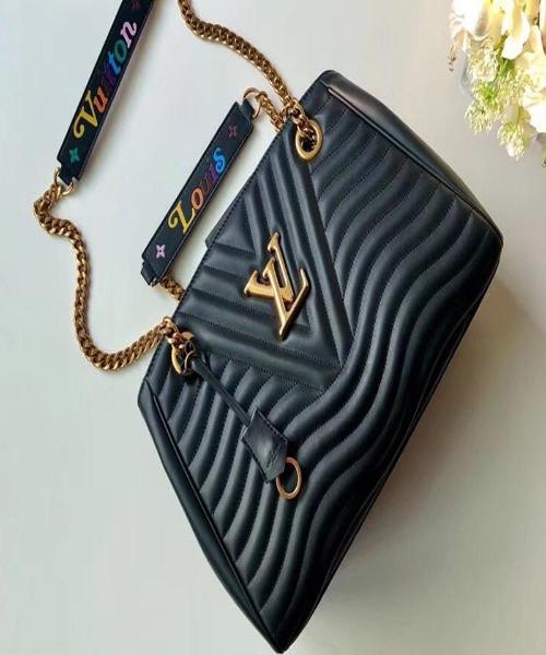 Louis Vuitton New Wave Chain Tote Noir