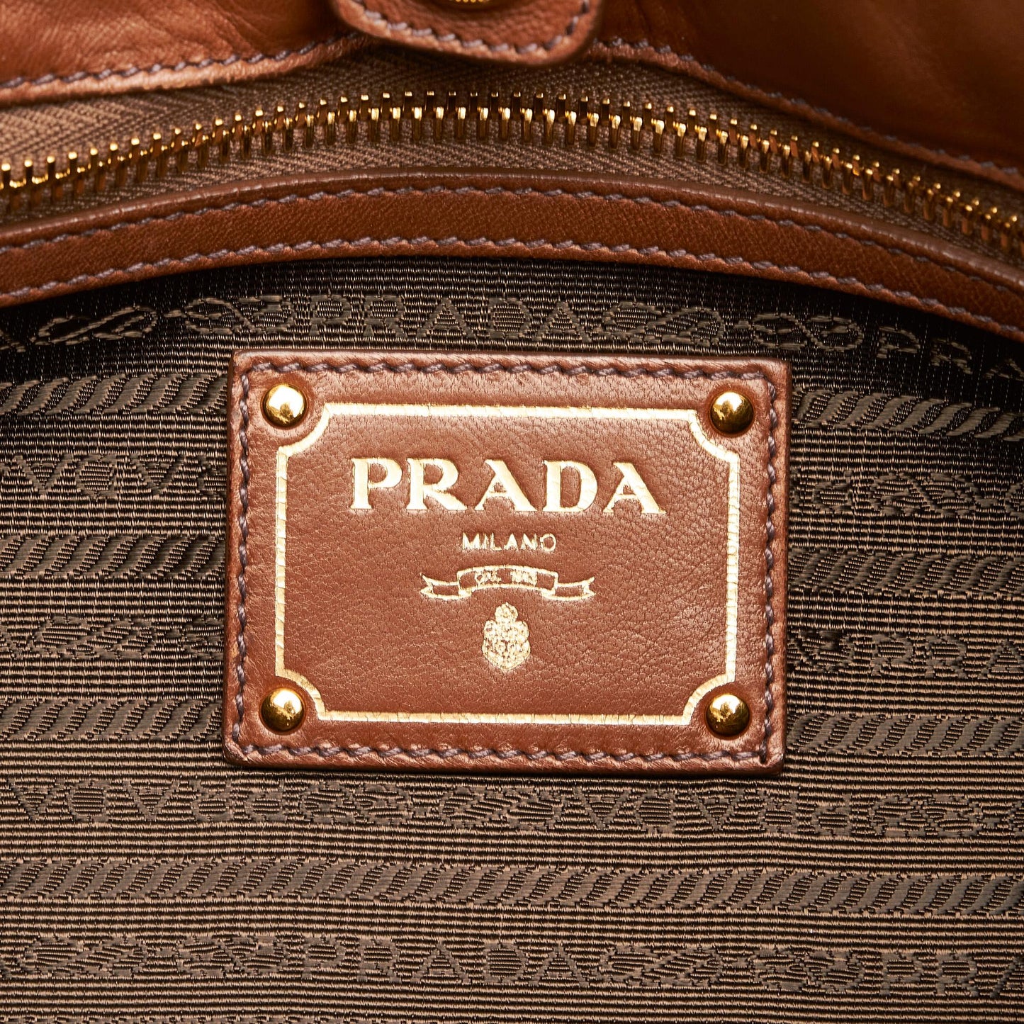 Prada Calf Leather Tote (SHG-7BWWwO)