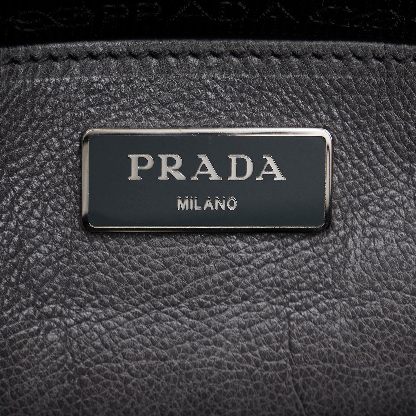 Prada City Calf Double Zip Tote (SHG-lVWkbA)