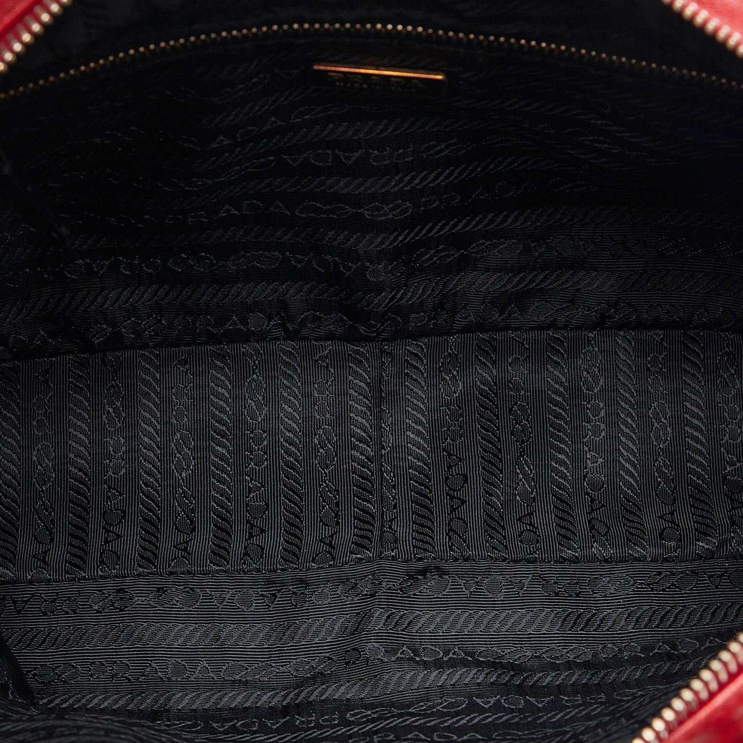 Prada Grommet Handbag (SHG-aQ3nam)