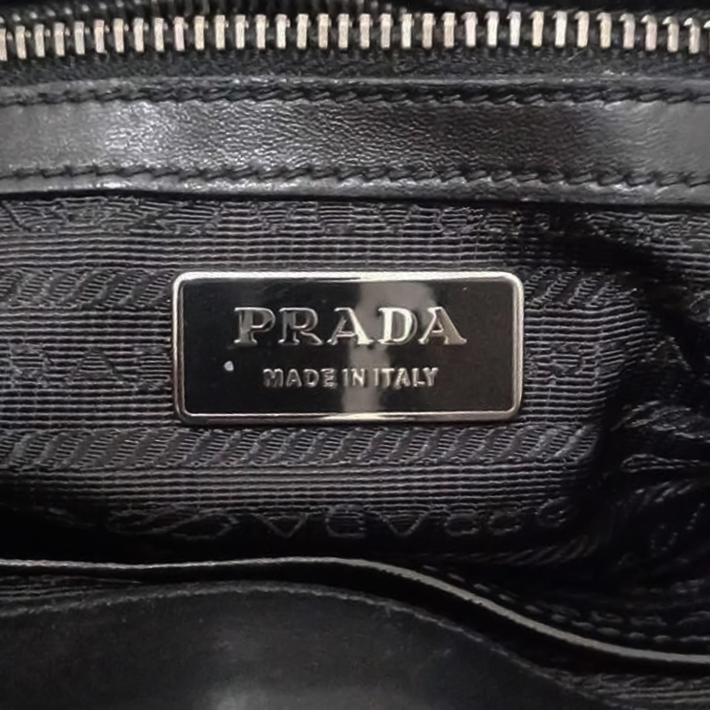 Prada Nappa Gaufre Tote Bag (SHG-qJnVEA)