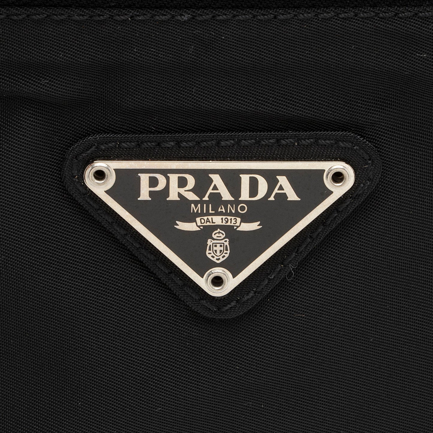 Prada Tessuto Medium Zip Top Tote (SHF-dPvTFu)