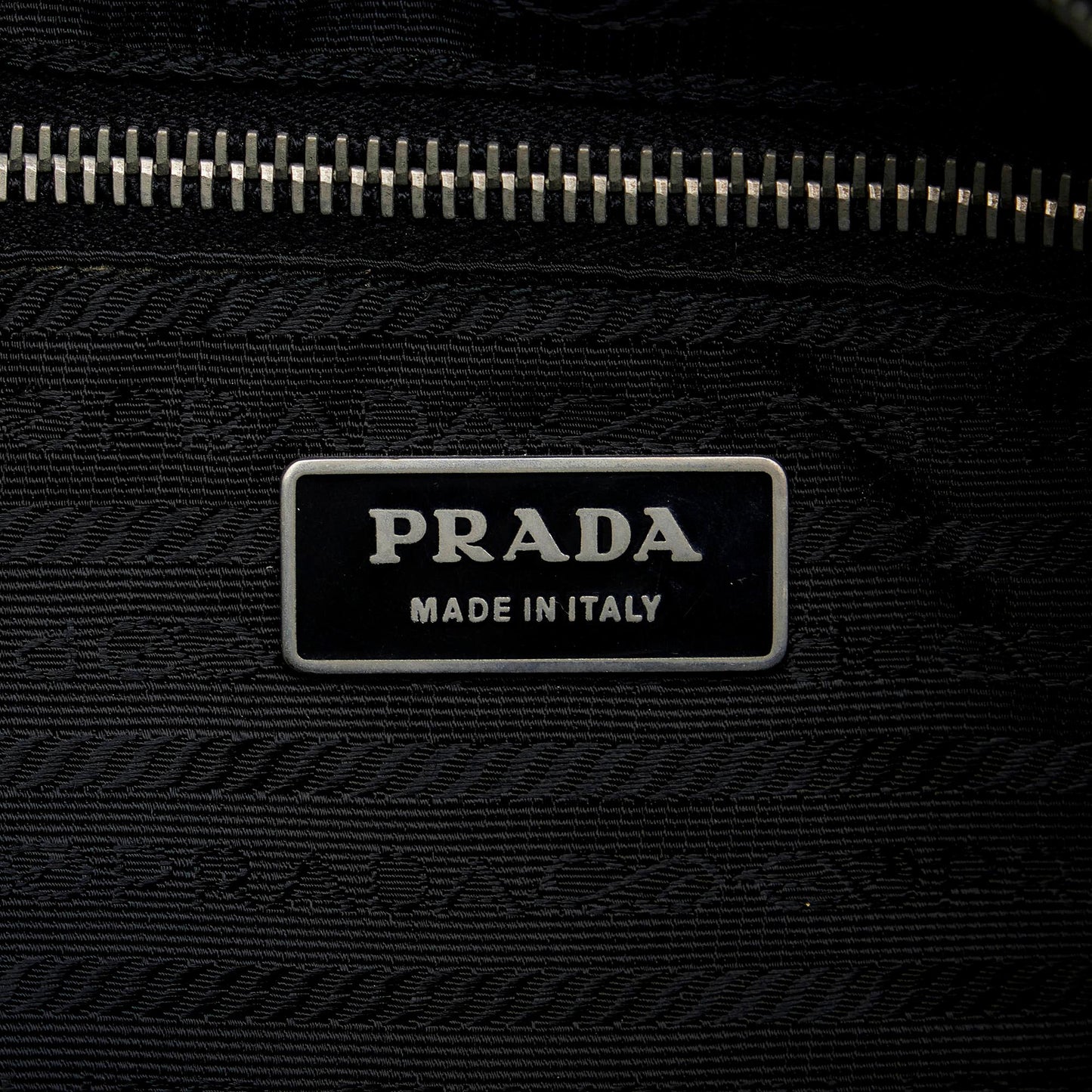 Prada Tessuto Stampato Tote Bag (SHG-BkyhpG)