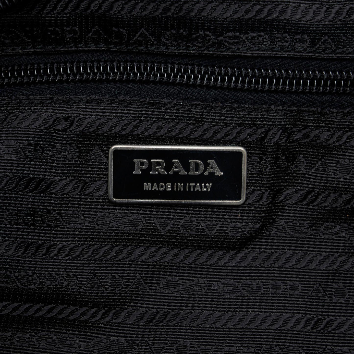 Prada Tessuto Tote Bag (SHG-2y2Fyl)