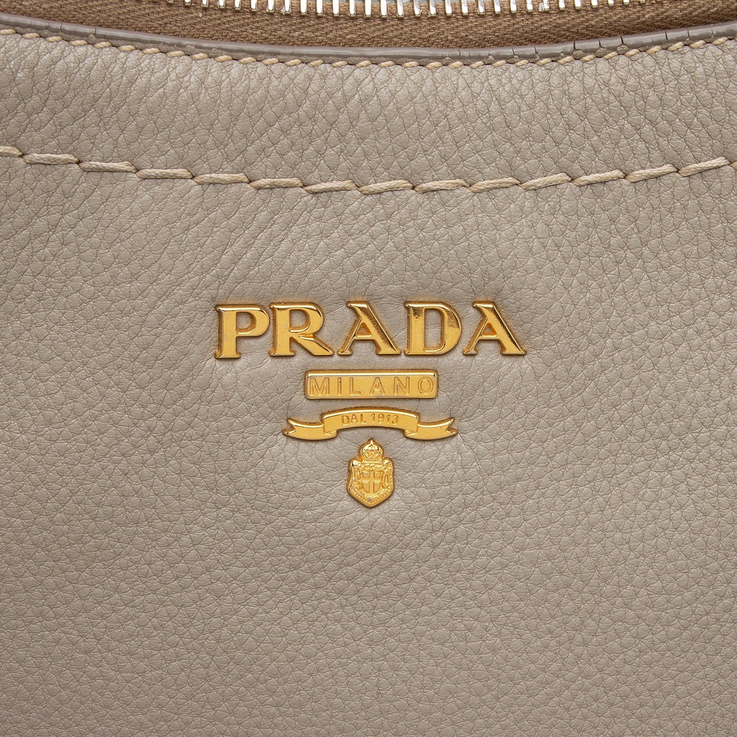 Prada Vitello Daino Convertible Large Tote (SHF-Zl7aLB)