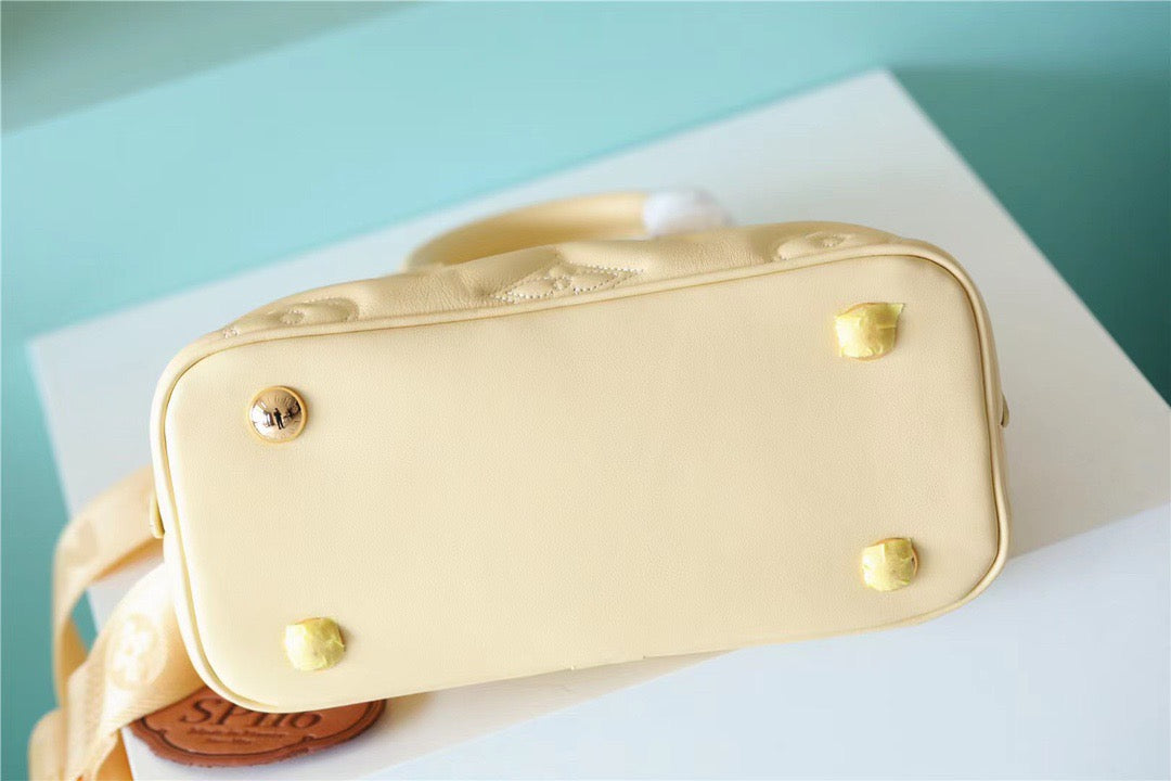 LV Alma BB Banana Yellow For Women, Shoulder And Crossbody Bags 9.6in/25cm LV M59821