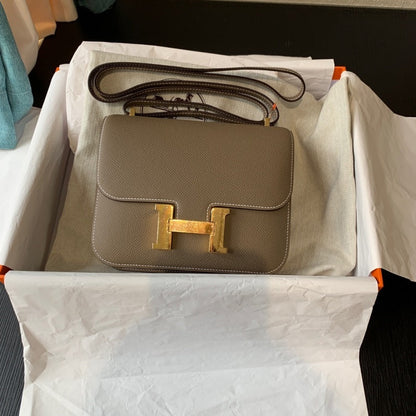 HM Constance 23 Epsom Grey Galet For Women, Womenâ€™s Handbags, Shoulder Bags 9in/23cm
