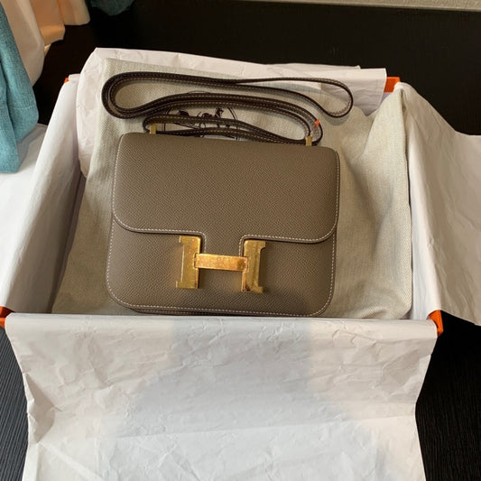 HM Constance 23 Epsom Grey Galet For Women, Womenâ€™s Handbags, Shoulder Bags 9in/23cm