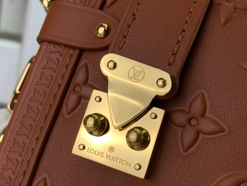 Bags Attire Louis Vuitton bags - 2470