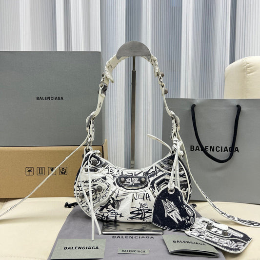 Bags Attire - Balenciaga Bags - 1016