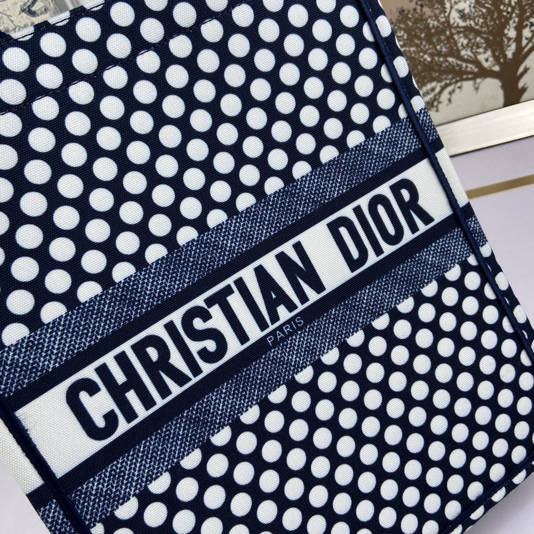 Luxury Handbags Christian Dior 115