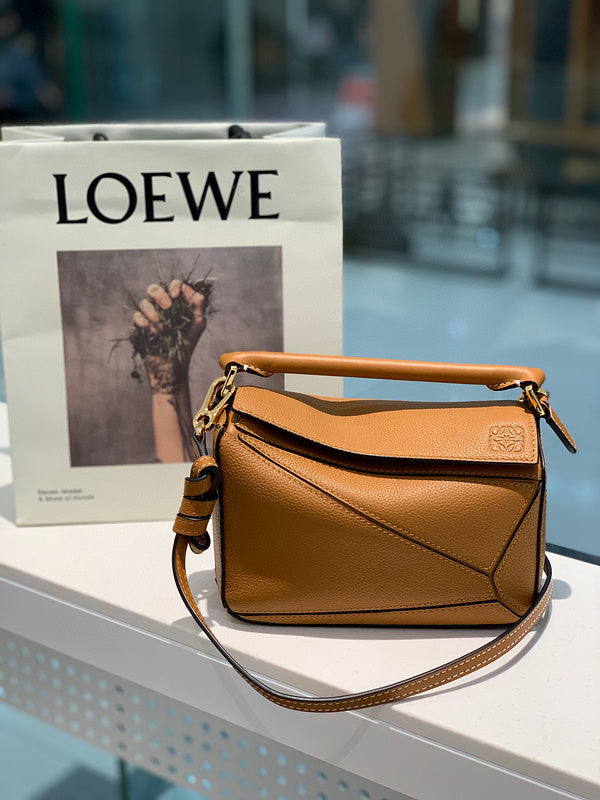 Bags Attire - Loewe Bags - 931