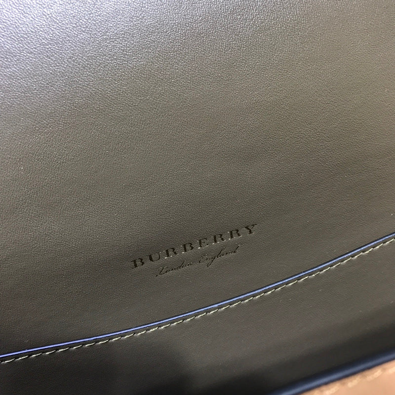 Burberry Bags - Bagsattire   258