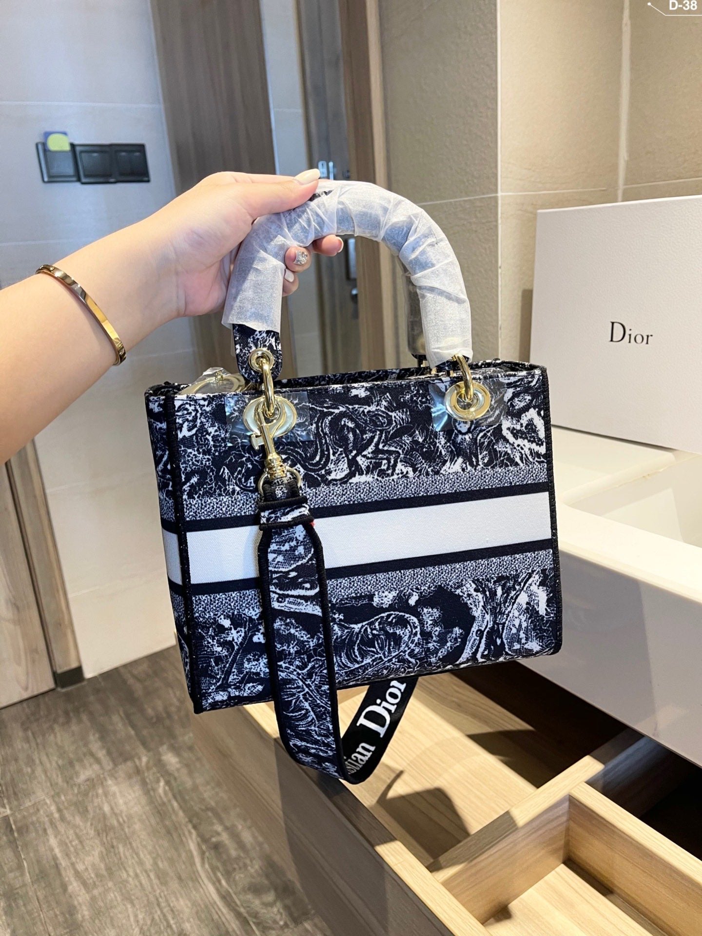 EN - New Arrival Bags Christian Dior 301