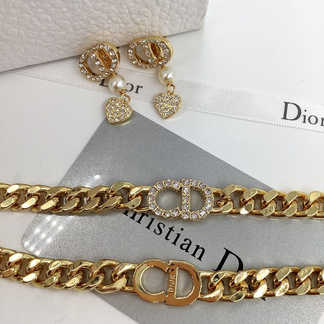 EN - Lux Necklace Christian Dior006