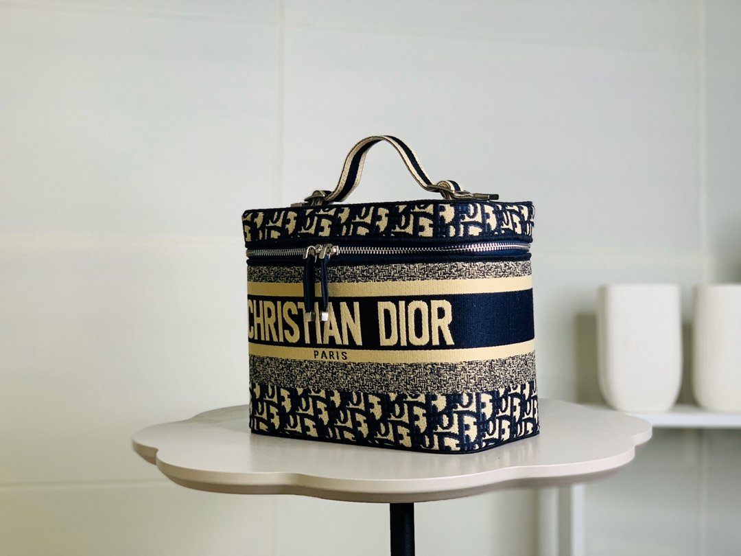 EN - New Arrival Bags Christian Dior 130