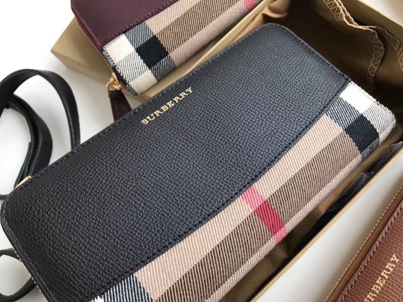 Burberry Bags - Bagsattire   395